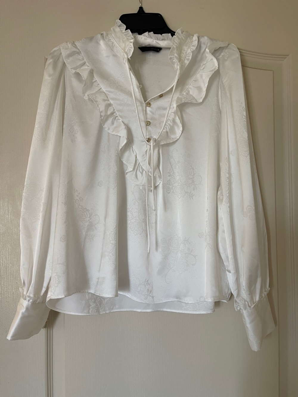 Zara elegant White Ruffle-Trim Long Sleeve Blouse